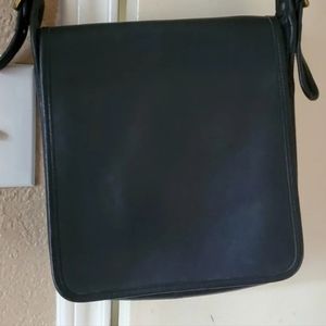 Vtg Coach black leather large saddle messenger bag